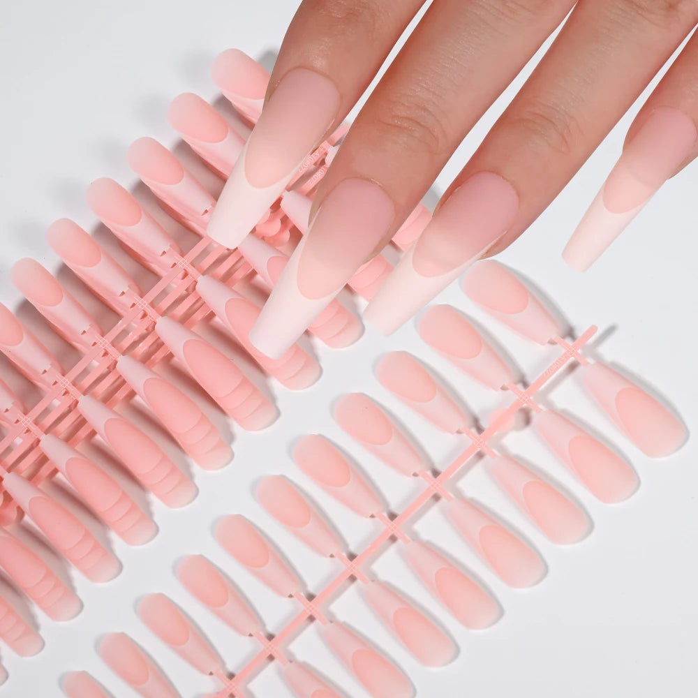 120 Faux Ongles Gel French Mat – Forme Coffin Longue, 12 Tailles, Effet Professionnel